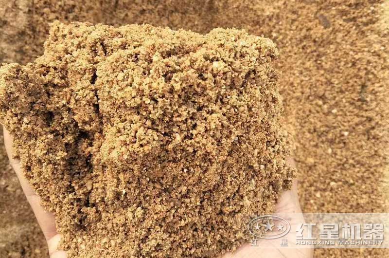 鵝卵石制成的機(jī)制砂，比天然砂還好用