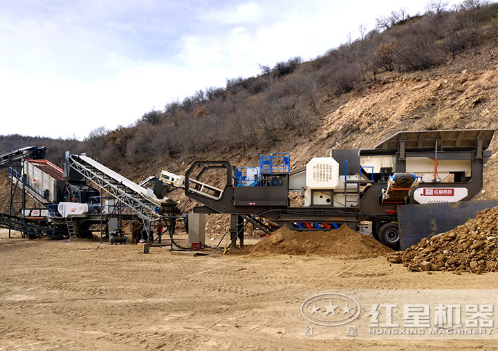 輪胎式車載流動(dòng)石子、粉碎機(jī)