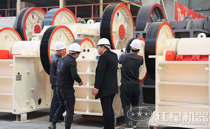 用戶來(lái)廠考察，多種設(shè)備型號(hào)讓用戶眼見(jiàn)為實(shí)